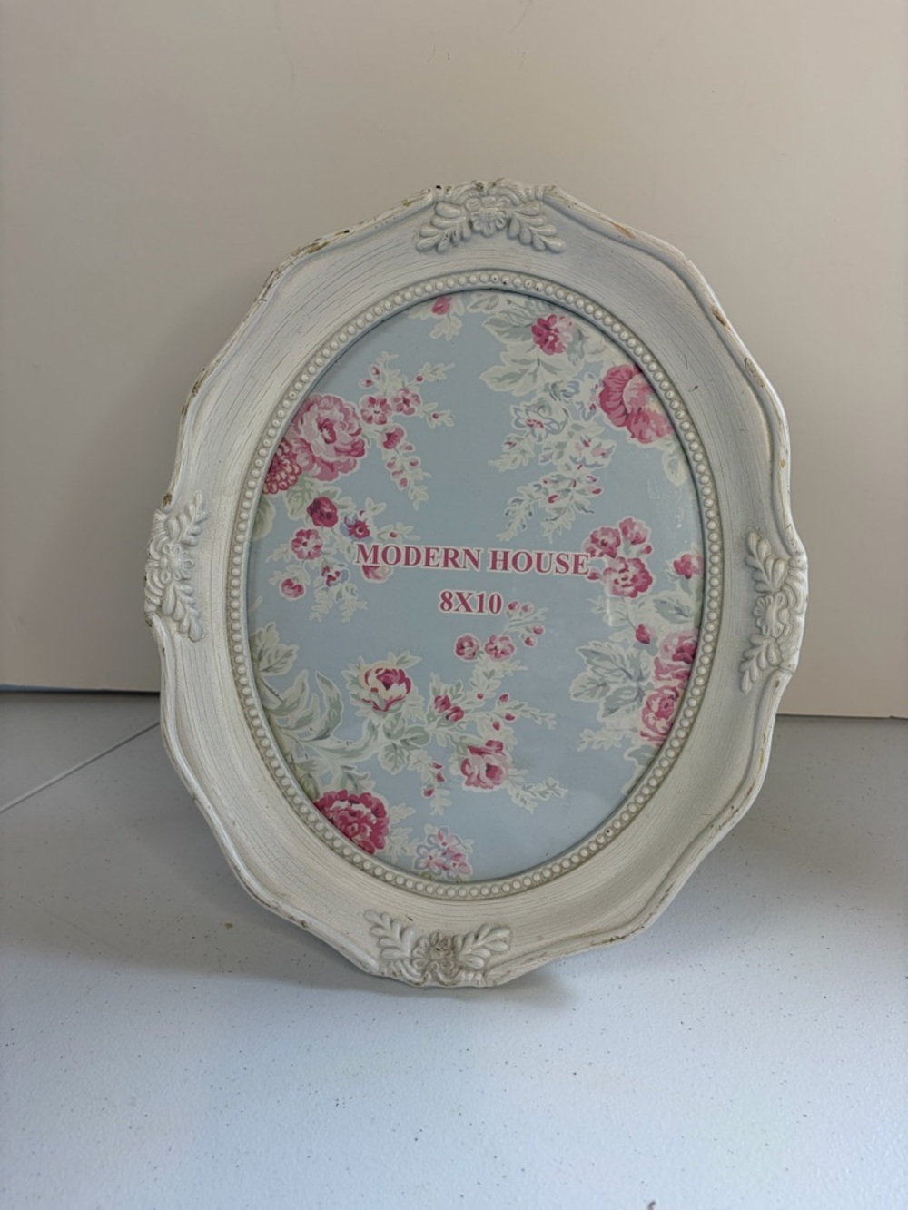 Cottagecore White Oval Shabby Photo Picture Frame Stand Wall Hang Farmhouse 8x10